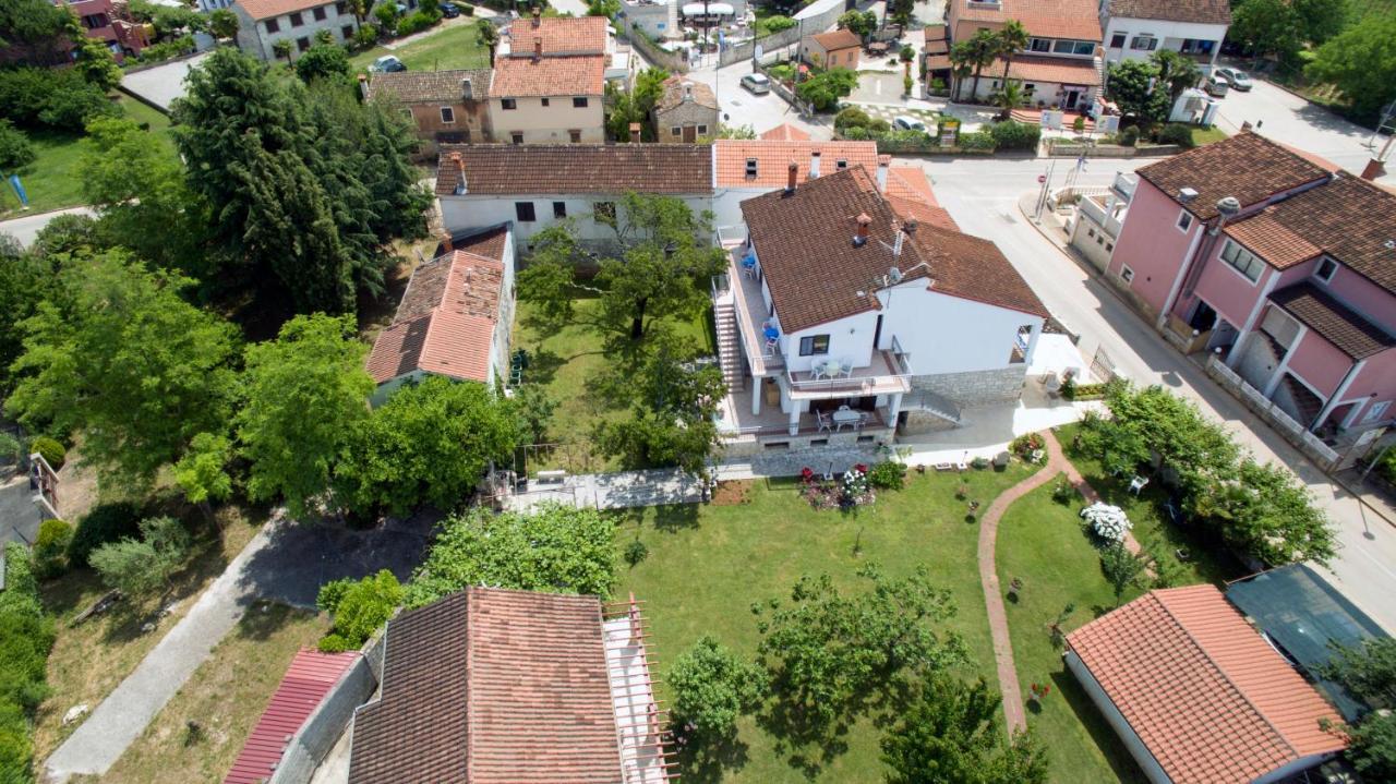 Apartment La Roza Funtana Luaran gambar