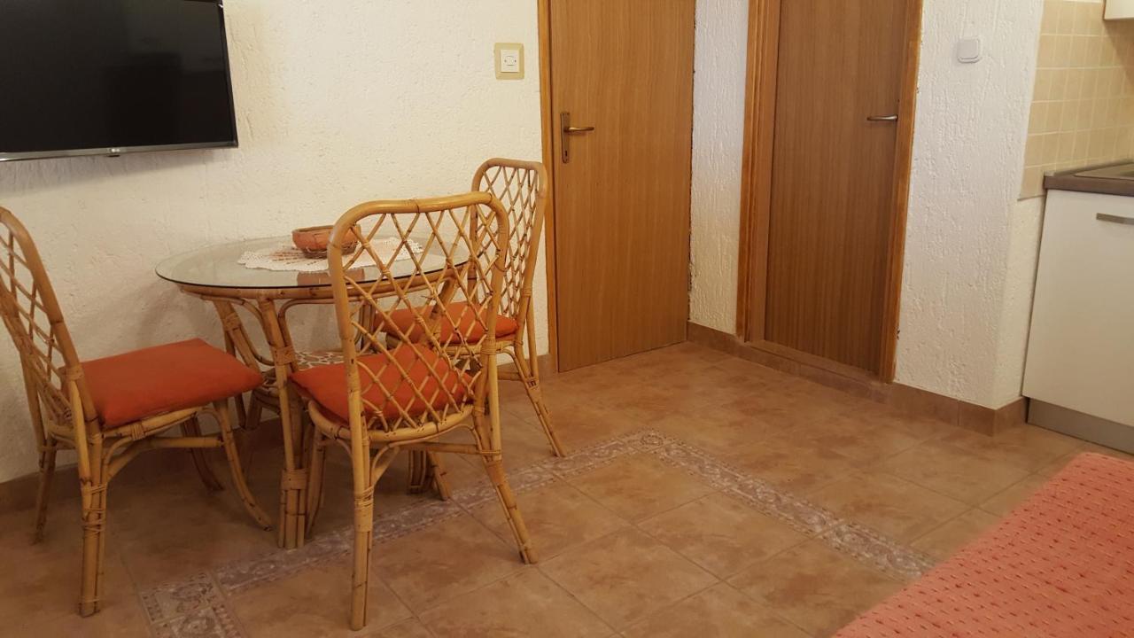 Apartment La Roza Funtana Luaran gambar