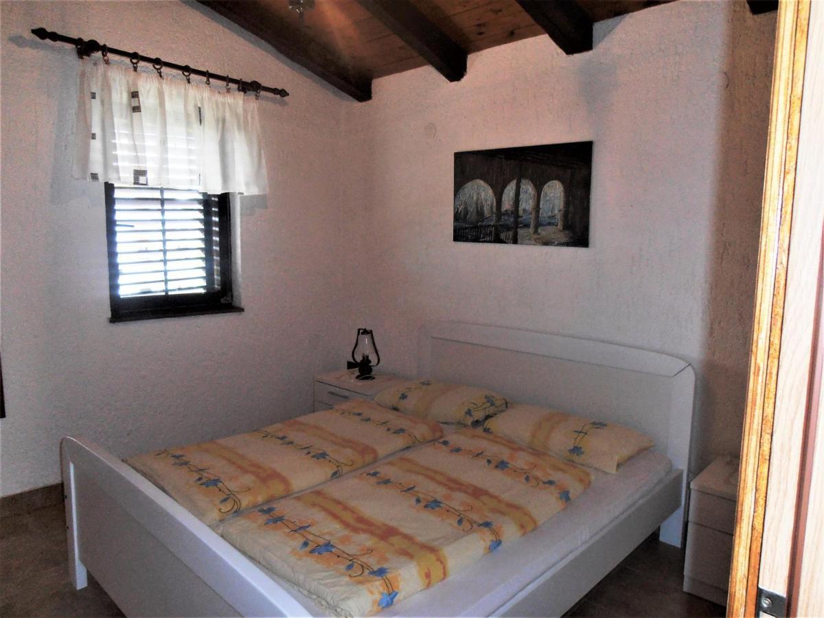 Apartment La Roza Funtana Luaran gambar